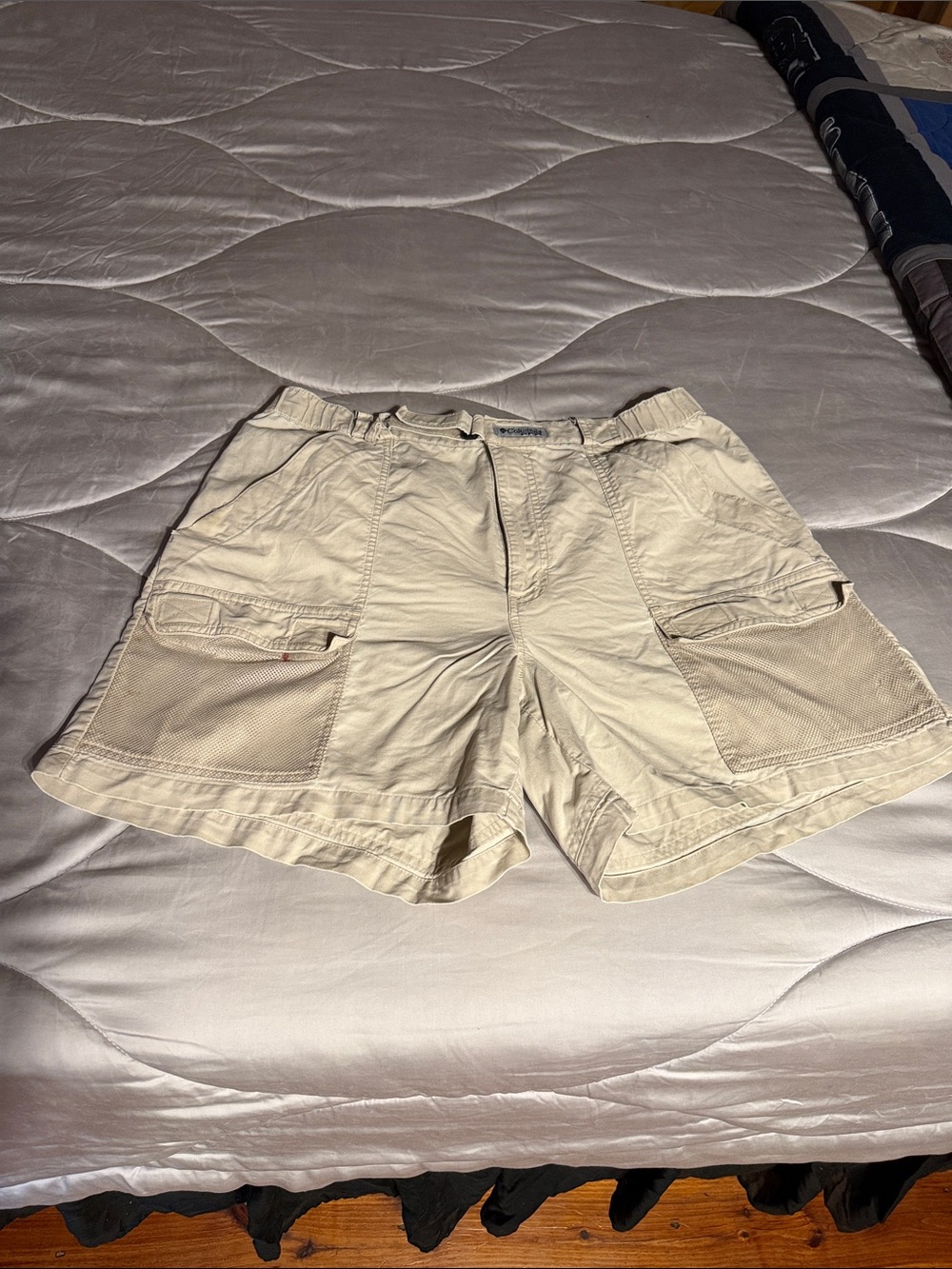 Columbia Light Beige Cargo Shorts with Patch Pockets
